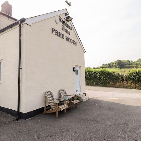 Butchers Arms Cottage Nercwys Kültér fotó
