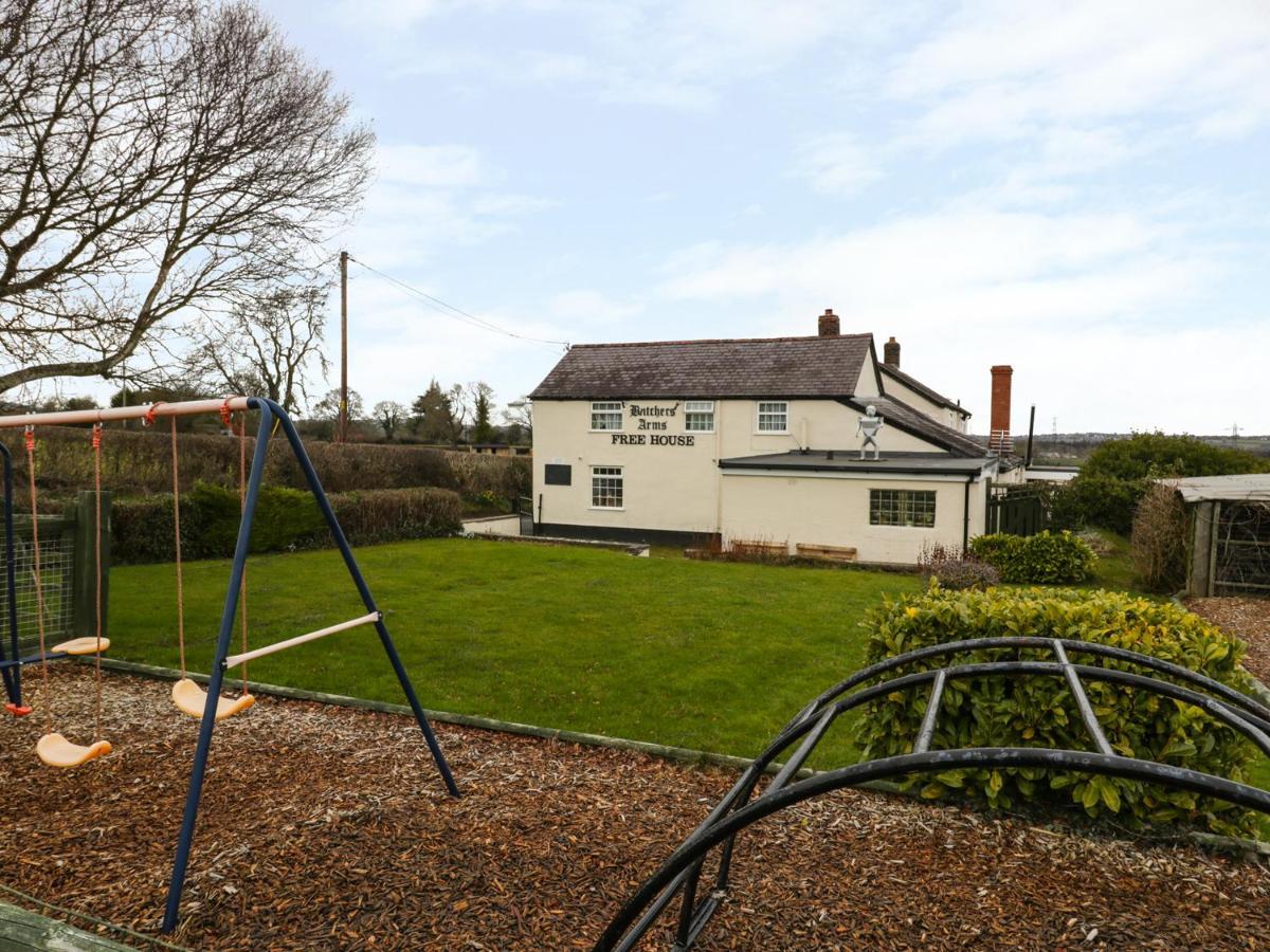 Butchers Arms Cottage Nercwys Kültér fotó